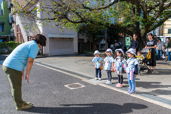 写真：02 バス通園はありません