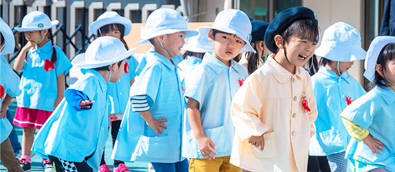 写真：朝のお集まりのイメージ