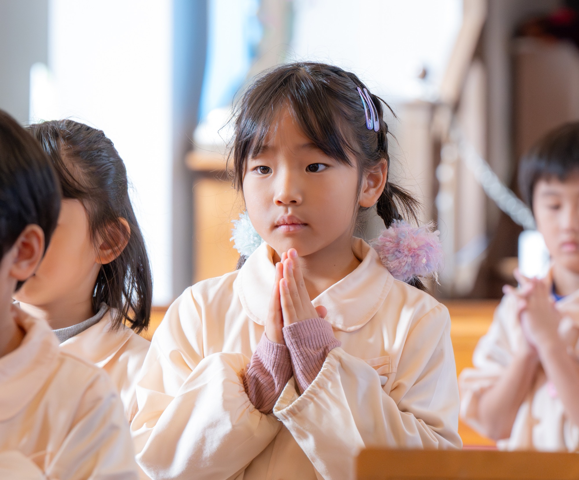 写真：お祈りのイメージ
