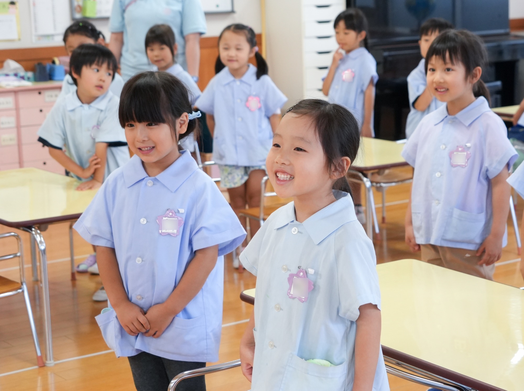 写真：朝の会風景